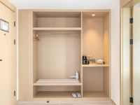 德文家粤海酒店(广州花都体育中心店) - 豪华大床房